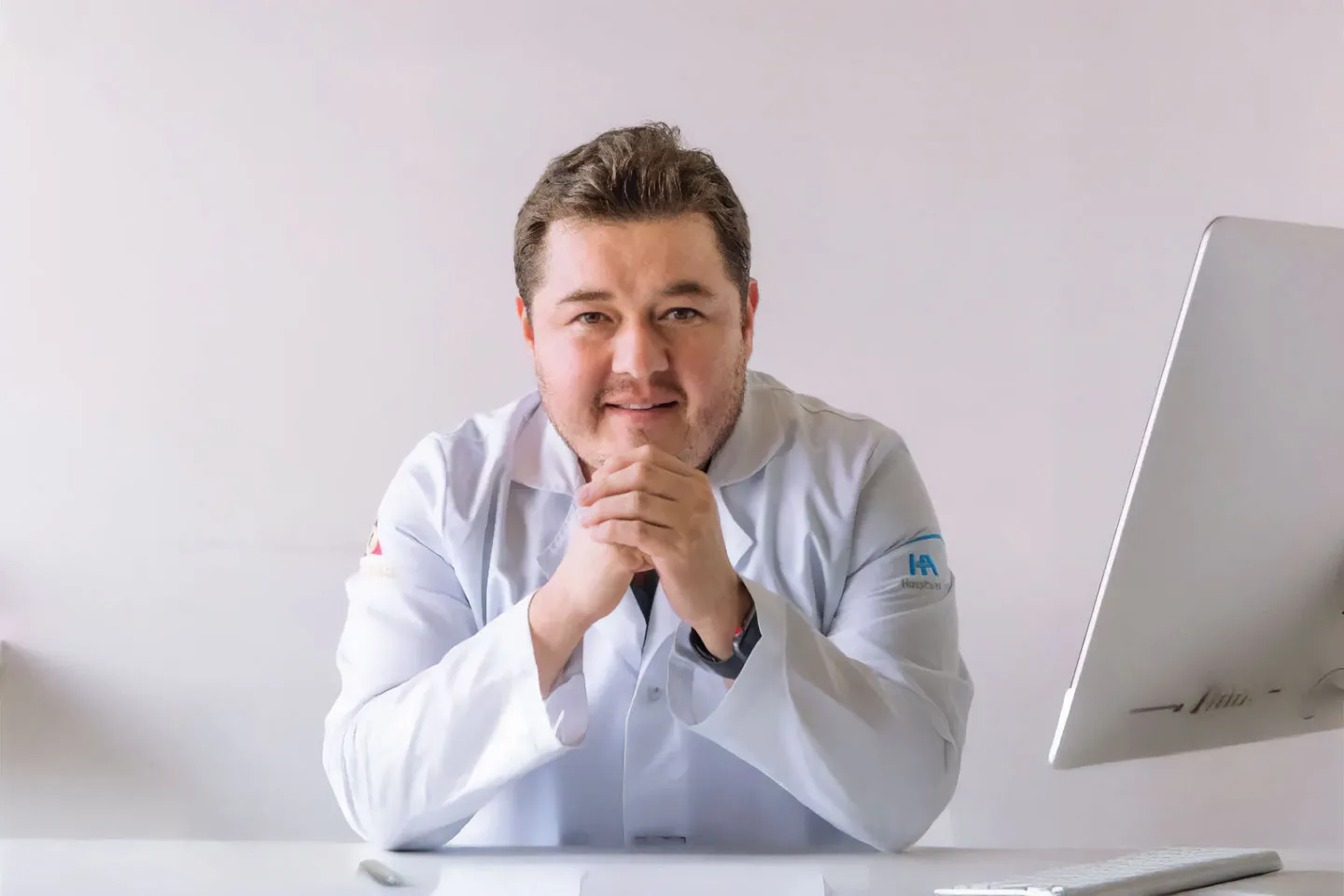 Foto del Dr. Alain Matabuena Dorado